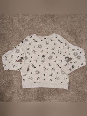 H&M Divided Long Sleeve Celestial Sun and Moon grey and black crewneck pullover